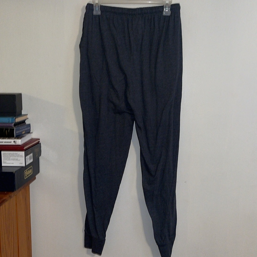 🌺REEBOK GRAY LOUNGE PANTS - Picture 3 of 4